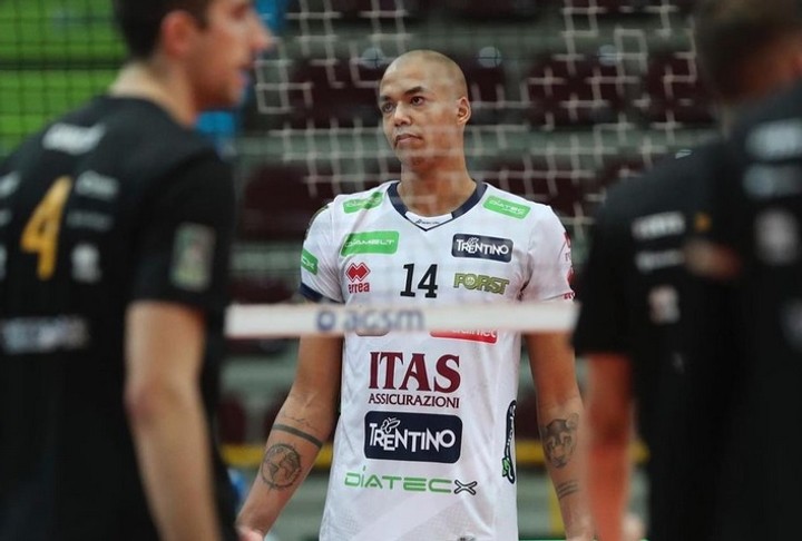 Volejbalová one man show! Jedenástimi servismi rozhodol piaty set